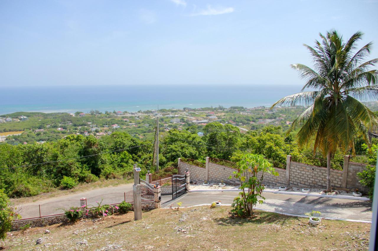Sunshine Lodge: Your Home Away From Home Montego Bay Eksteriør bilde