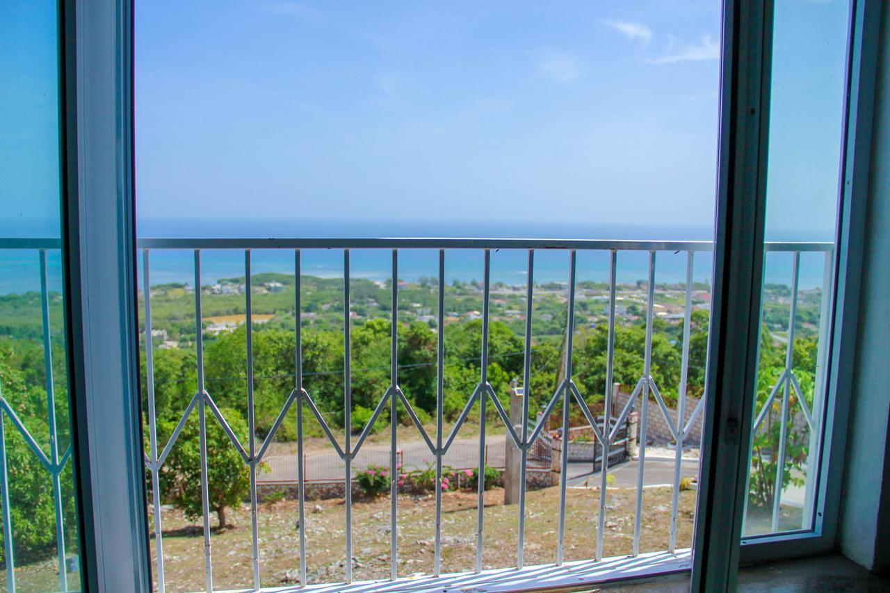 Sunshine Lodge: Your Home Away From Home Montego Bay Eksteriør bilde