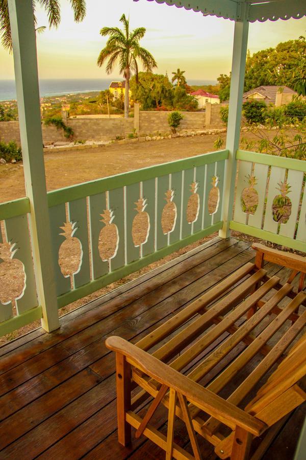 Sunshine Lodge: Your Home Away From Home Montego Bay Eksteriør bilde