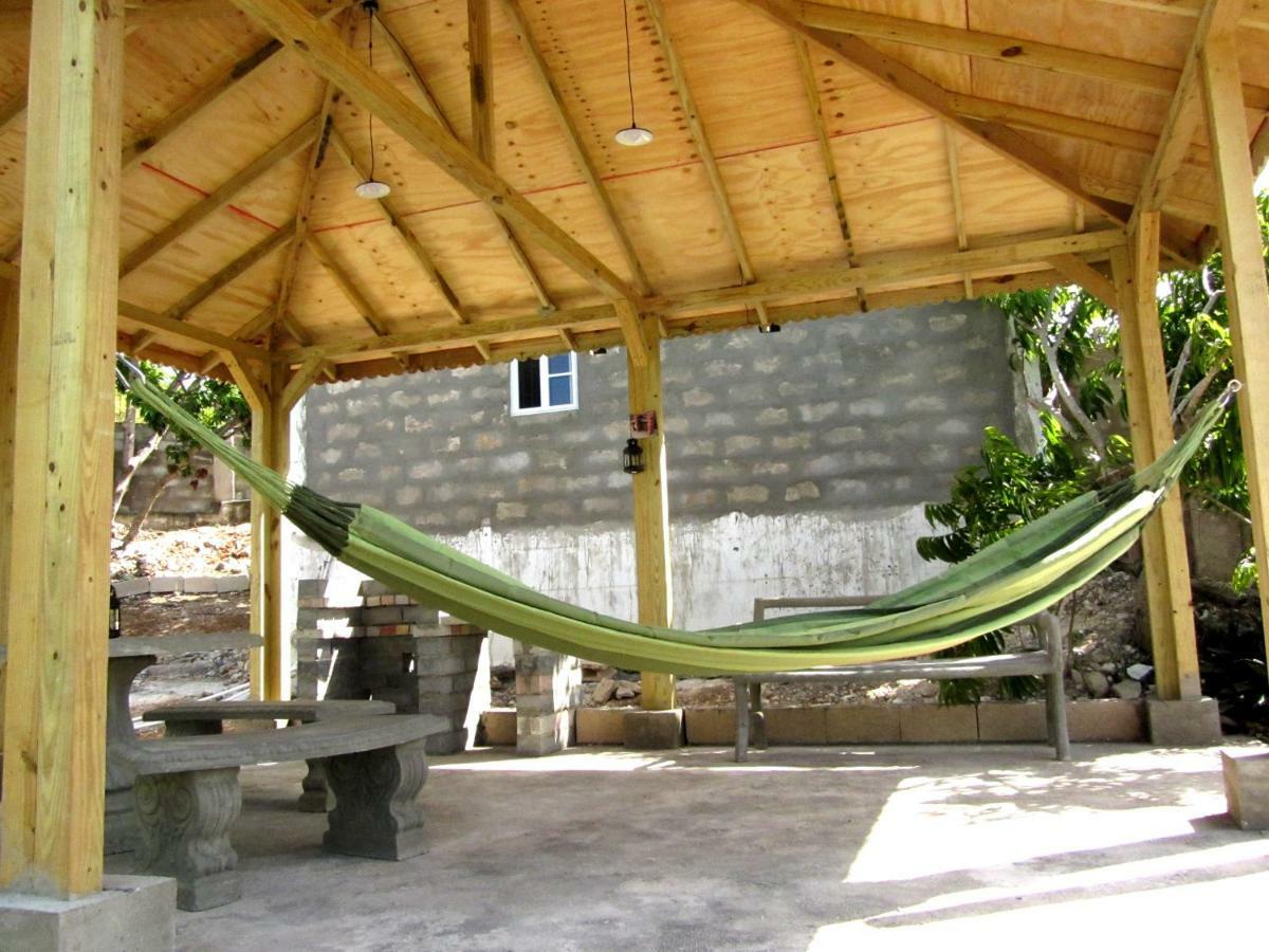 Sunshine Lodge: Your Home Away From Home Montego Bay Eksteriør bilde